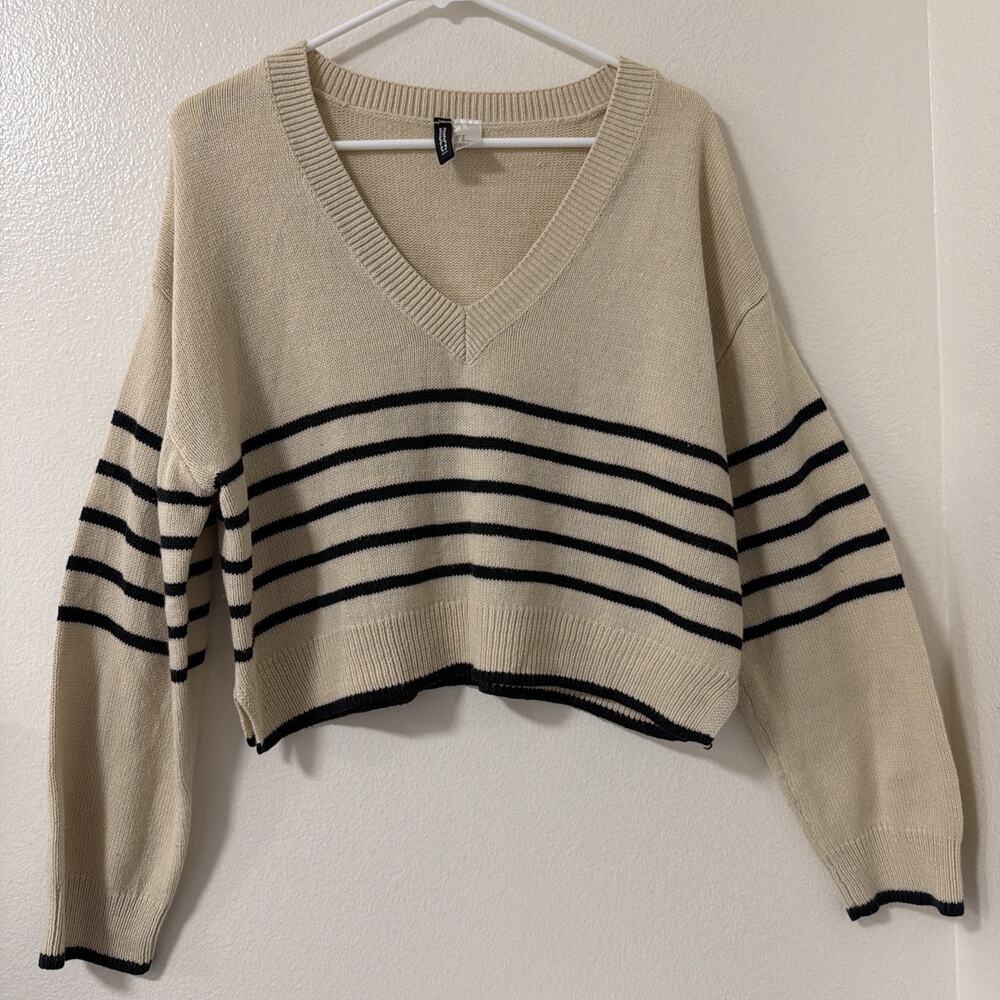 H&M Divided Women’s Beige Knit Sweater VNeck Medium Cropped Top Fall Casual Wear